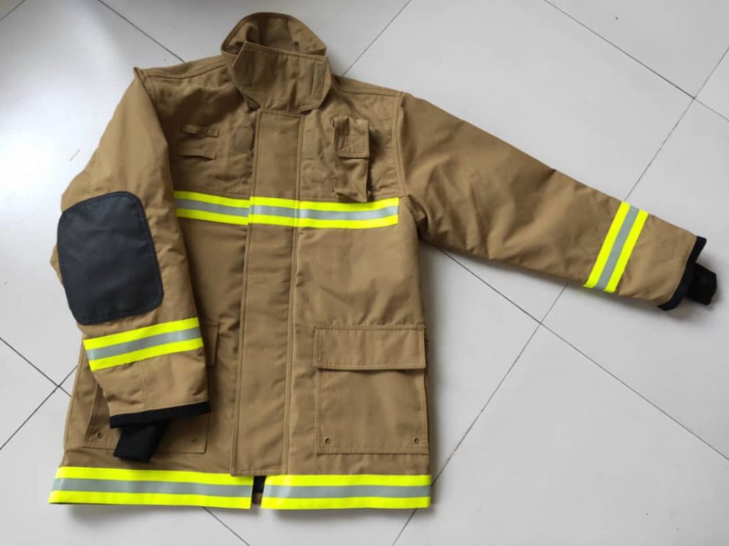 ⁦معدات وملابس رجال الاطفاء⁩ - الصورة ⁦4⁩