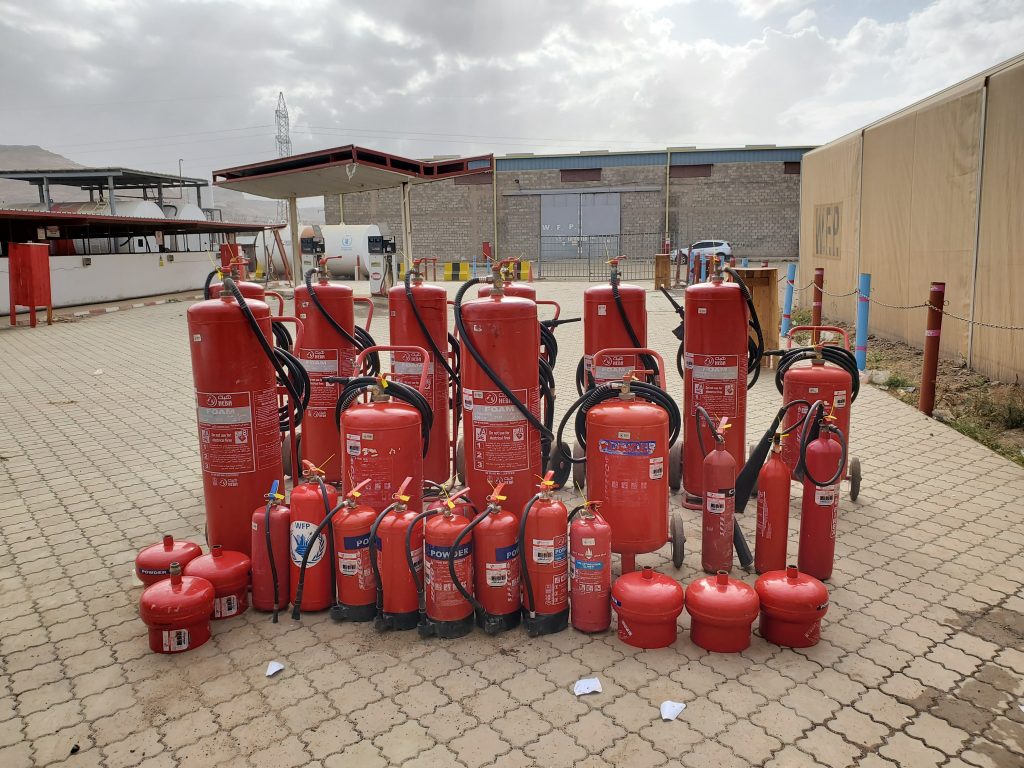 صيانة وتعبية طفايات الحريق